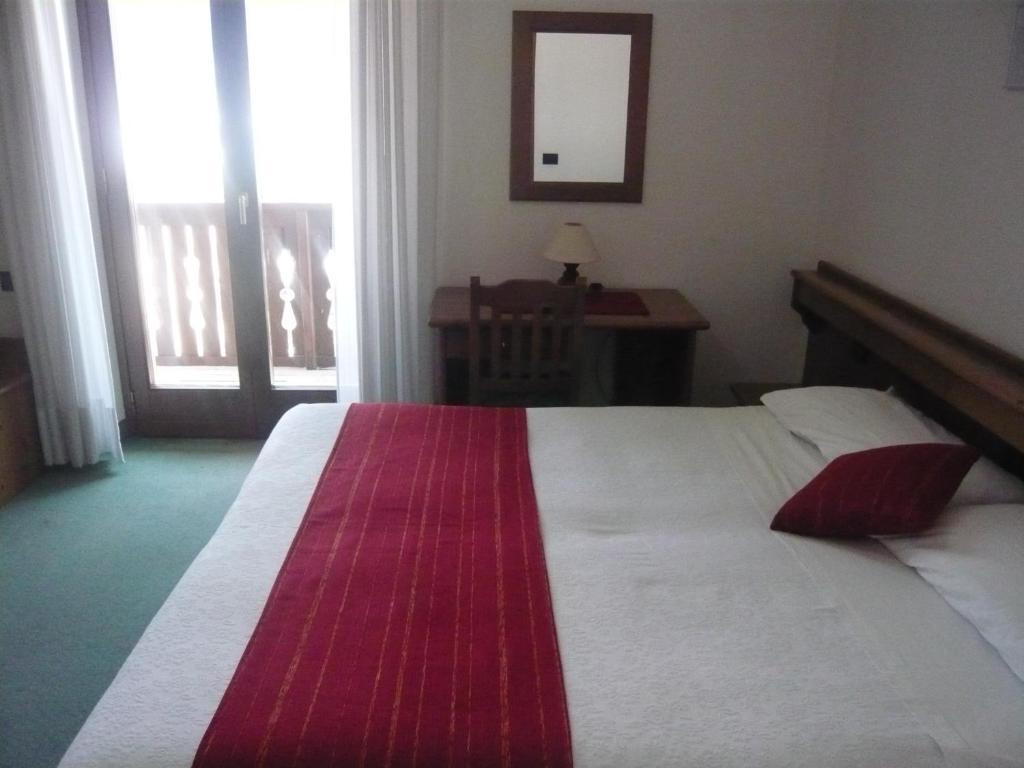 Cadria Nature & Bike Hotel Lenzumo di Concei Pokój zdjęcie